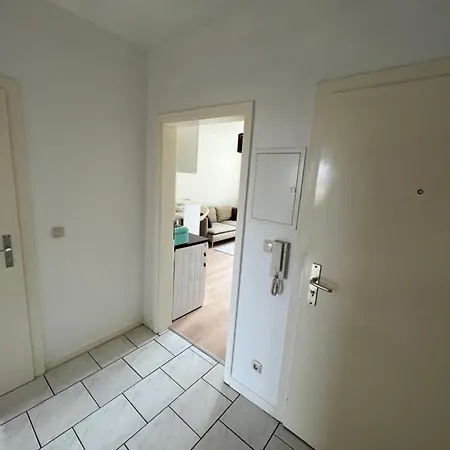 Moeblierte In