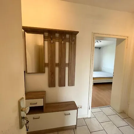 Appartement Moeblierte In *